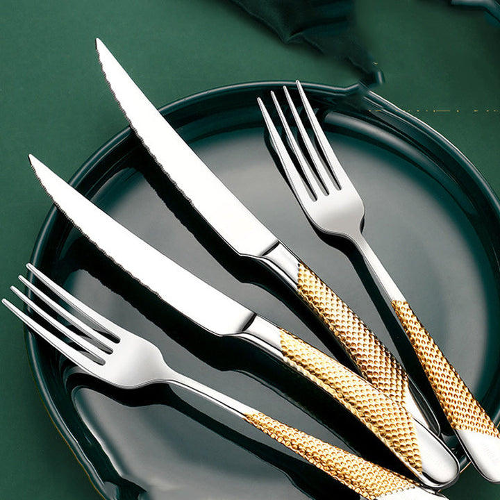 Enhance Your Dining Experience with Our Cutlery Set