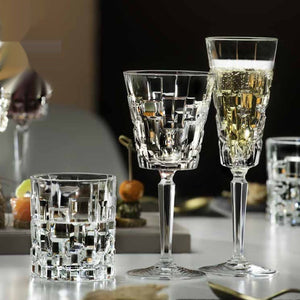 Elevate Your Drinking Experience with Our Crystal Wine Glass Home Use Set